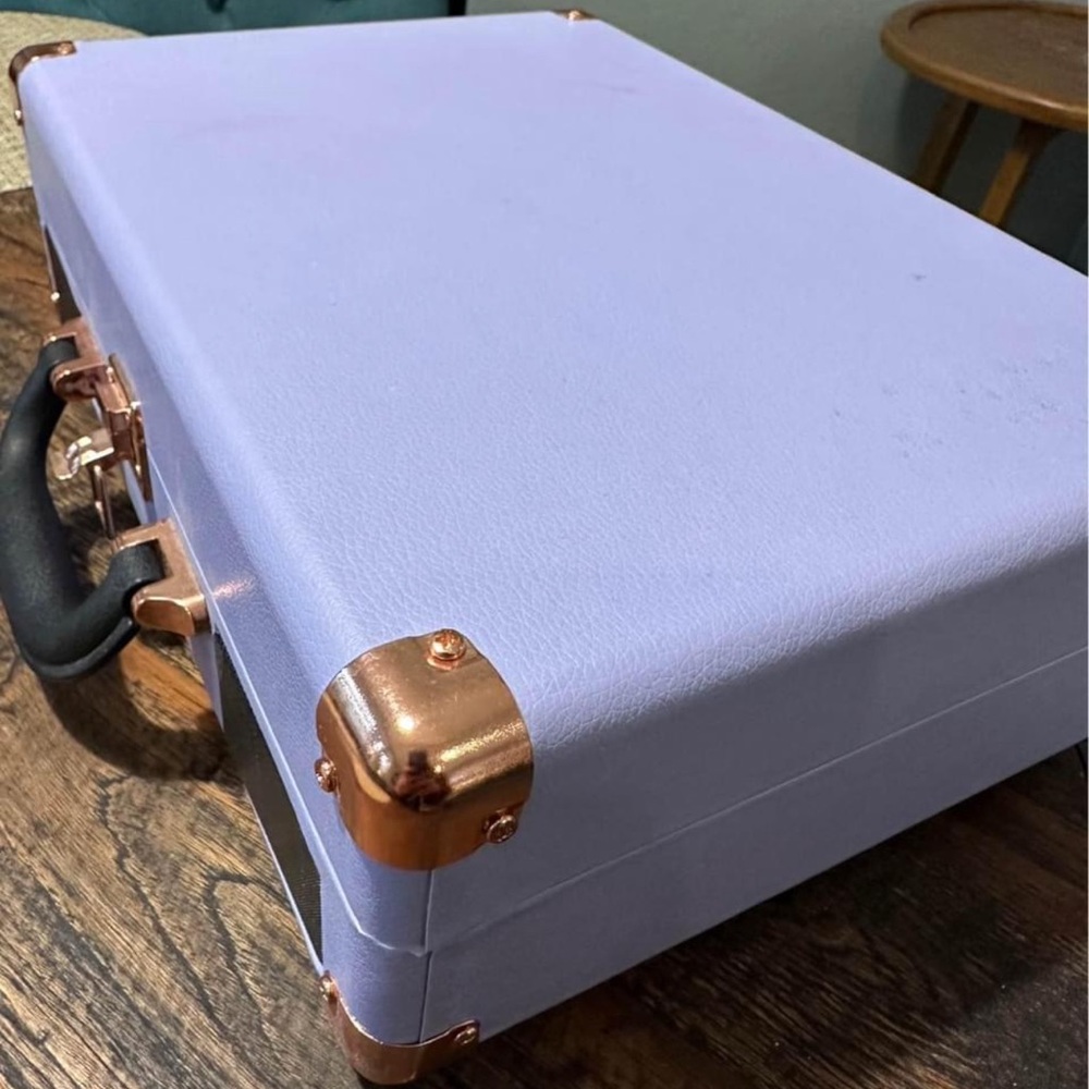 Victrola suitcase record player - Picture 2 of 3